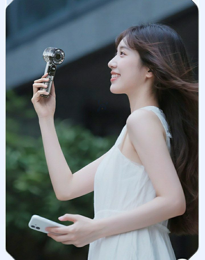 Mini ventilateur à main portable.