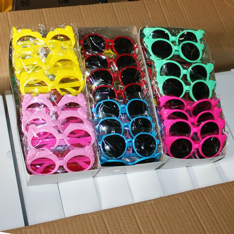 Lunettes de soleil pour enfants Lunettes de soleil d'été Vernîtes en plastique Retro