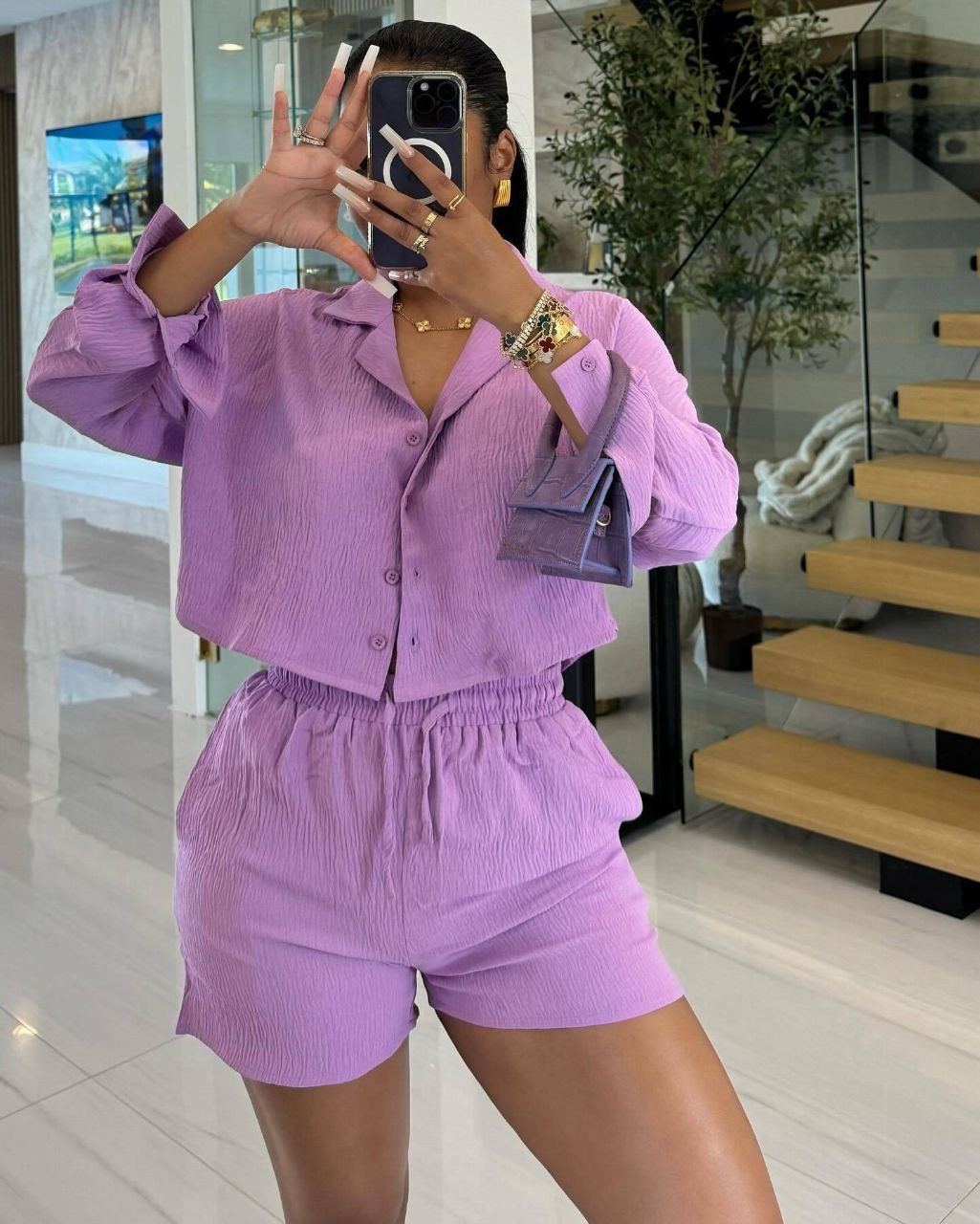 Ensemble de 2 pièces tendance, class, sexy décontracté de haut manche longue et short culotte court de la mode féminine, couleurs solides  à manches longues, avec col et cordon